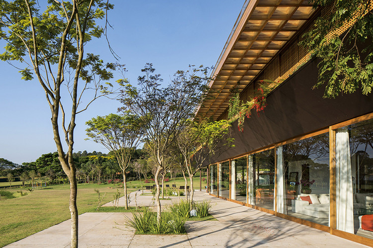 Residência SW / Jacobsen Arquitetura . Imagen © Leonardo Finotti Residência SW / Jacobsen Arquitetura . Imagen © Leonardo Finotti